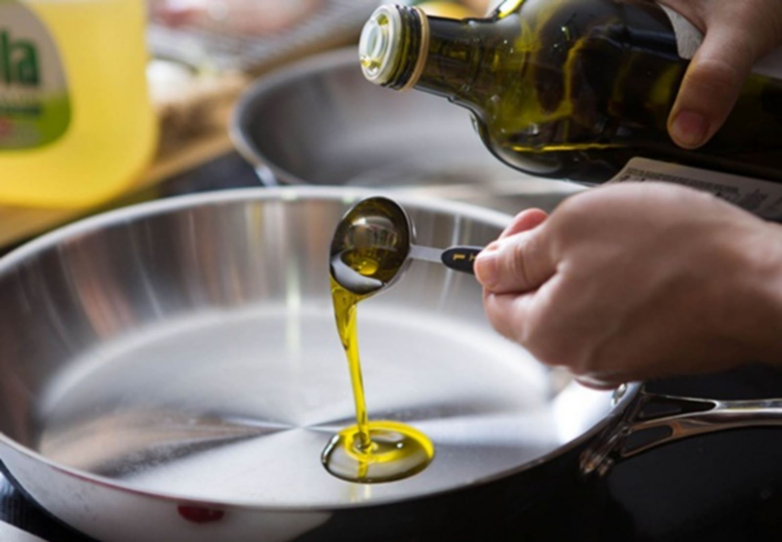 Dùng dầu olive với nhiệt cao