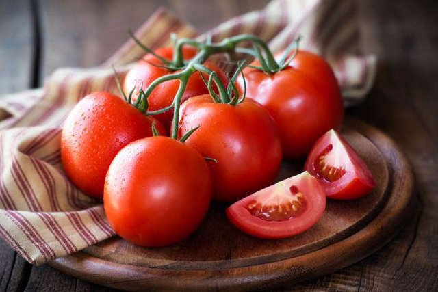 Cà chua cung cấp hàm lượng vitamin lớn và tăng quá trình đốt cháy mỡ thừa