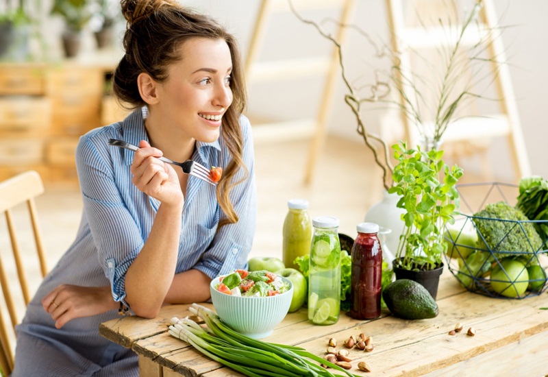 Ăn chay giảm cân nhanh nên áp dụng các phương pháp chế biến thức ăn như hấp, luộc, trộn salad